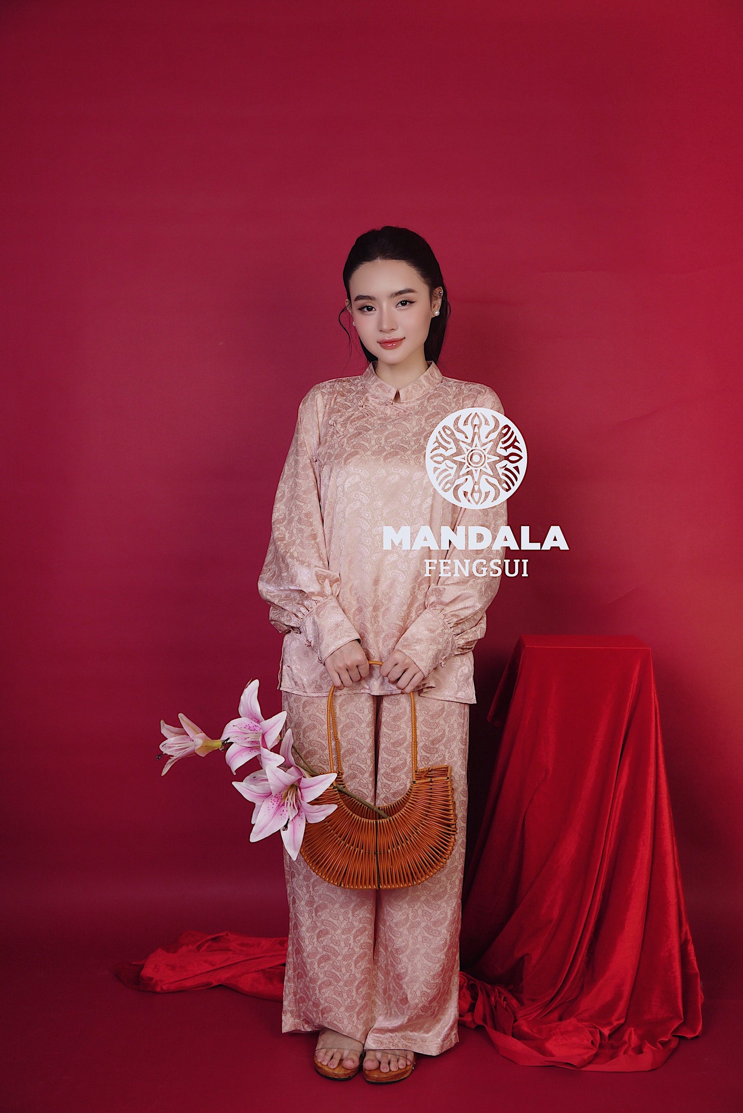 Bộ Trang Phục Kiều Anh